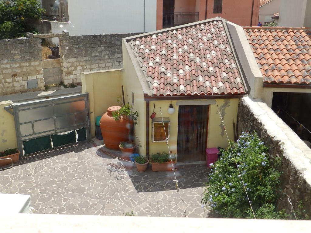Ploaghe Sa Chessa B&B المظهر الخارجي الصورة